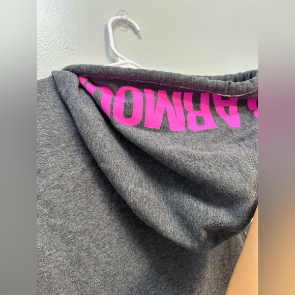 Under Armour Charcoal Sleeveless Hoodie with Magenta Logo - Picture 5 of 6